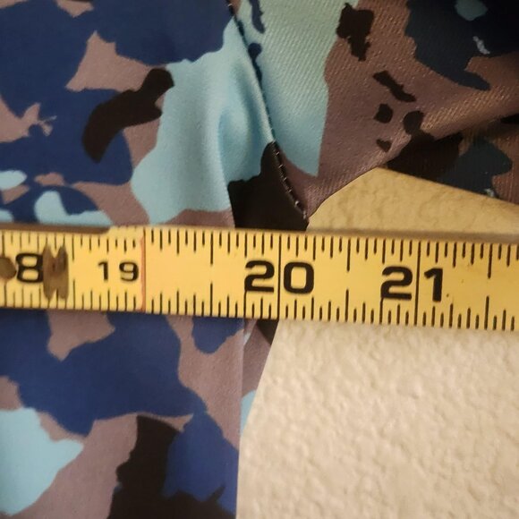 Oahu Golf Shirt Mens XS Blue Brown Camo Pattern Performance Polo Lightweight - Picture 10 of 10